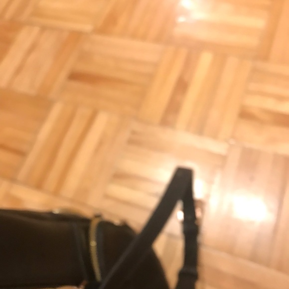 Guess backpack nwot​​​ - Picture 3 of 3